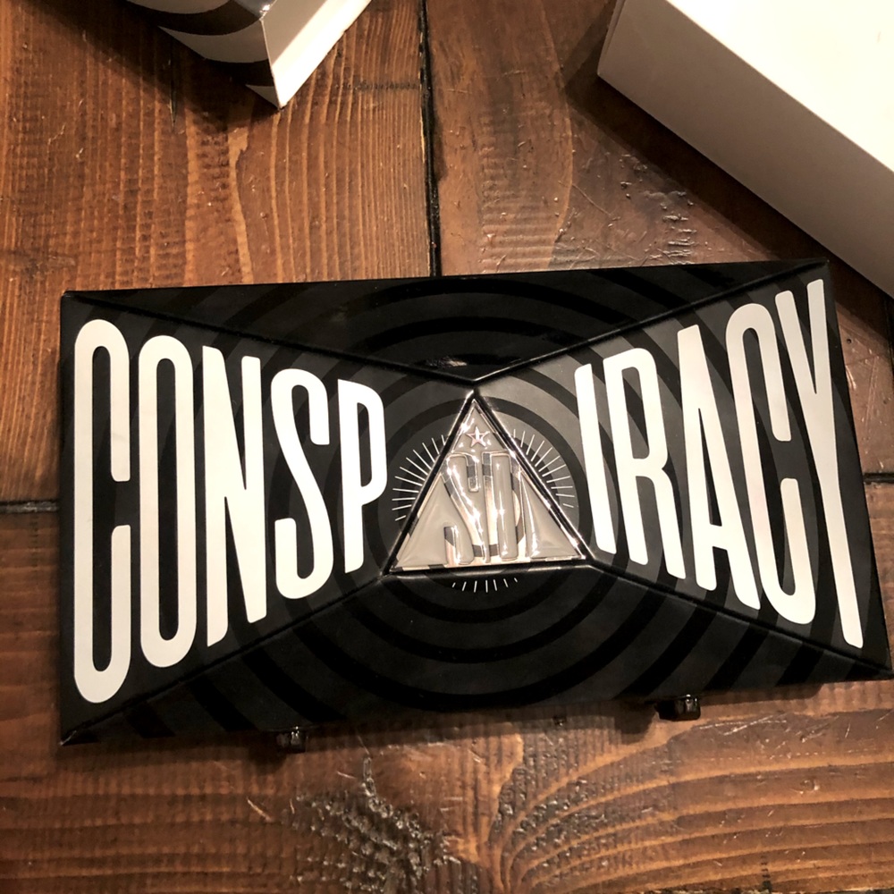 Jeffree star X Shane dawson conspiricy palette